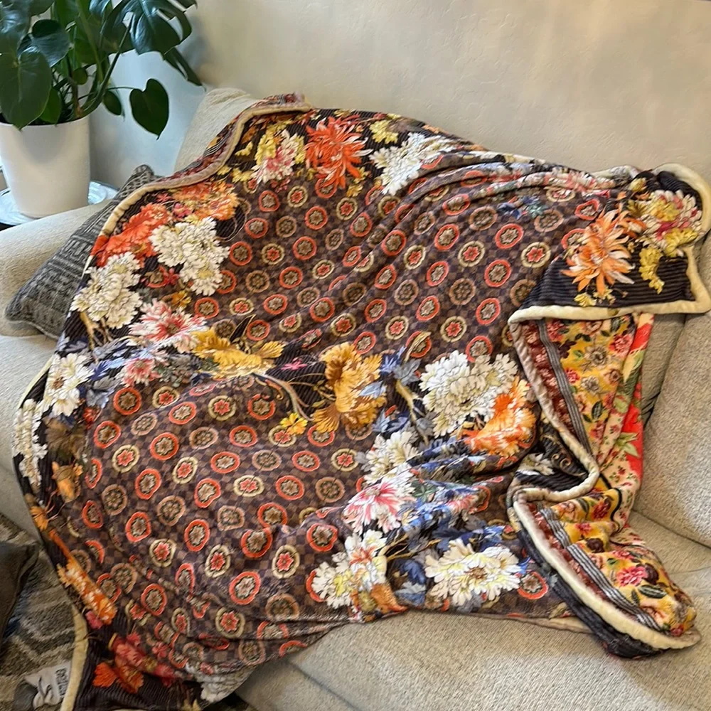 Gorgeous Johnny was blanket and case